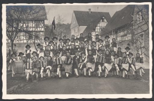 Odenwälder Kinderspielschar Erlenbach K. d. F., 1938