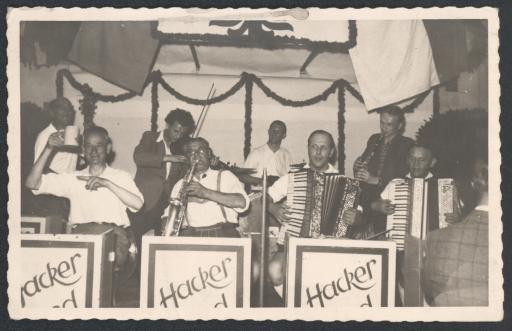 [Kapelle bei Auftritt in Coburg, 1951]