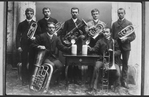 [Ludwig Göß, Burgbernheim, mit anderen Musikern]