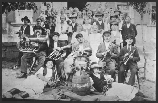 [Weidenberger Musikanten, Kirchweih in Lessau, 1926]