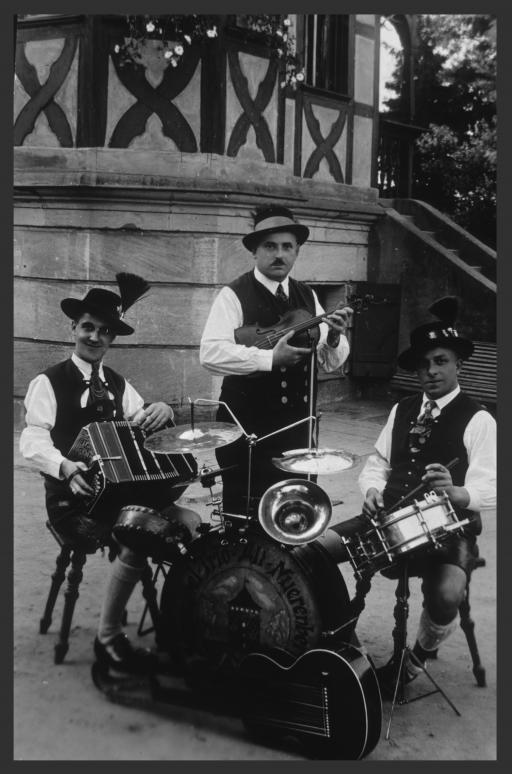 [Schrammel-Trio aus Nürnberg mit Georg Feuerstein, ca. 1930]