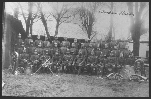 [Militärkapelle. Markiert Christian Schneider, Windsheim 1914]