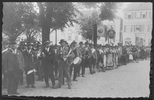 [Musikanten mit dem Gebirgstrachtenverein d’Werdenfelser]