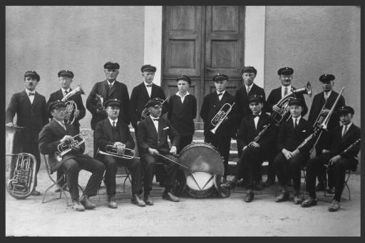 [Stadtkapelle Rothenburg mit Instrumenten]