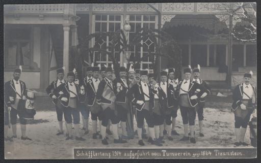 Schäfflertanz 1914 aufgeführt vom Turnverein gegr. 1864, Traunstein.
        