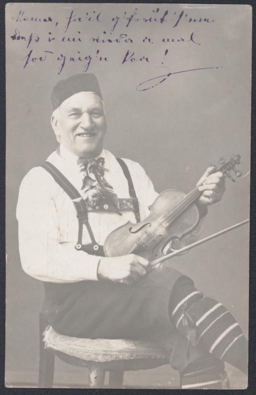 [Mann in Tracht mit Violine, 1912]